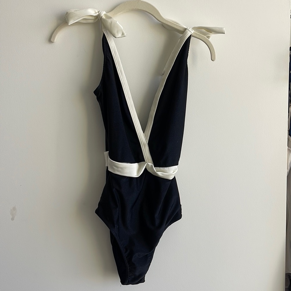 PatBo swimsuit timeless classic classy one piece
